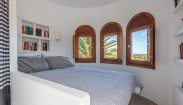 Resa estates Ibiza for sale te koop villa port des torrent zwembad bedroom tower.jpg